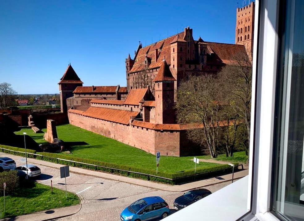 Widok Zamku O Poranku Apartment Malbork Exterior foto