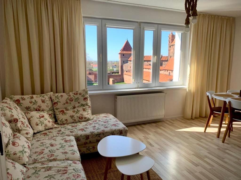 Widok Zamku O Poranku Apartment Malbork Exterior foto
