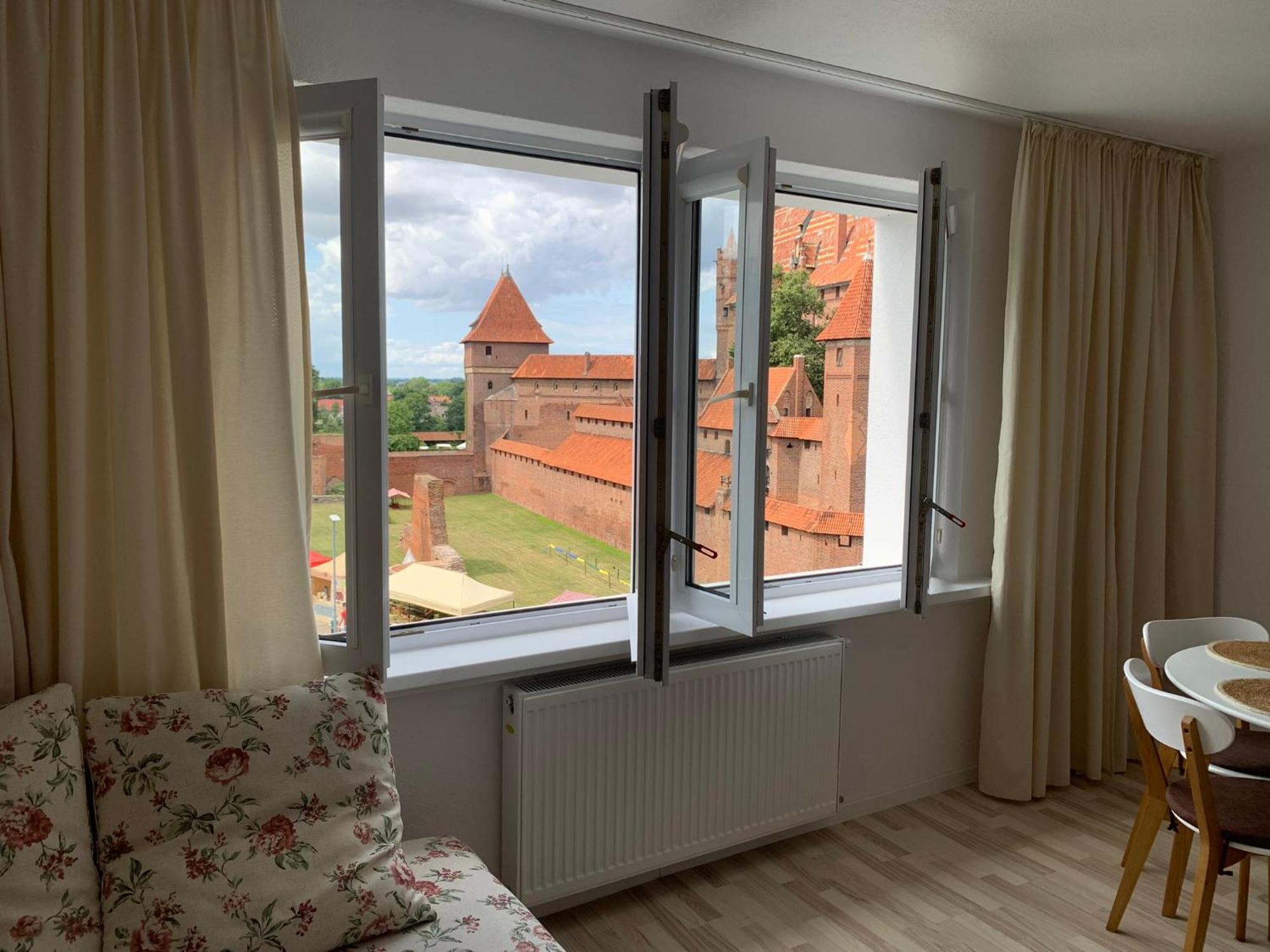 Widok Zamku O Poranku Apartment Malbork Exterior foto